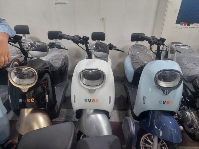 Evee Scooty