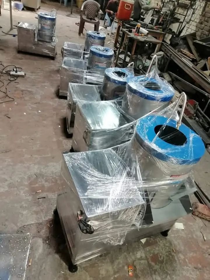 Potatoes peeler machine