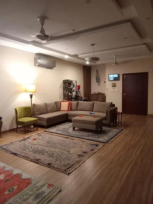 DHA avenue mall apartment for sale