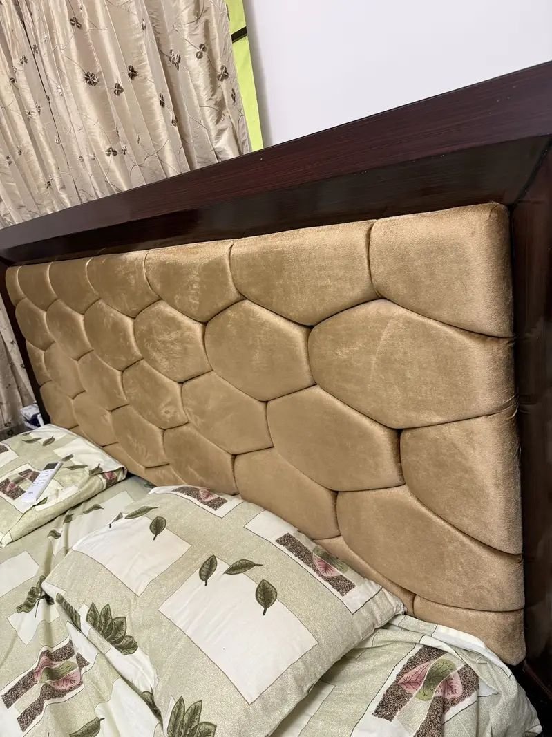 Wooden poshish bed set with Dressing