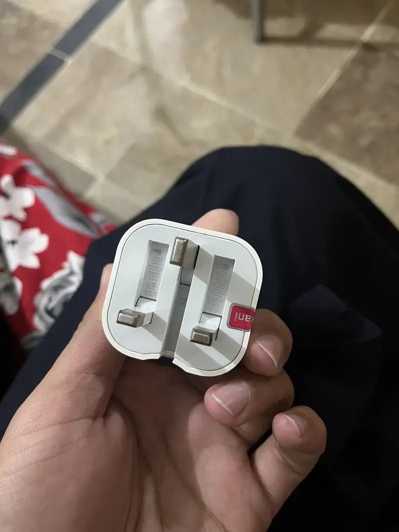 Selling iphone original charger