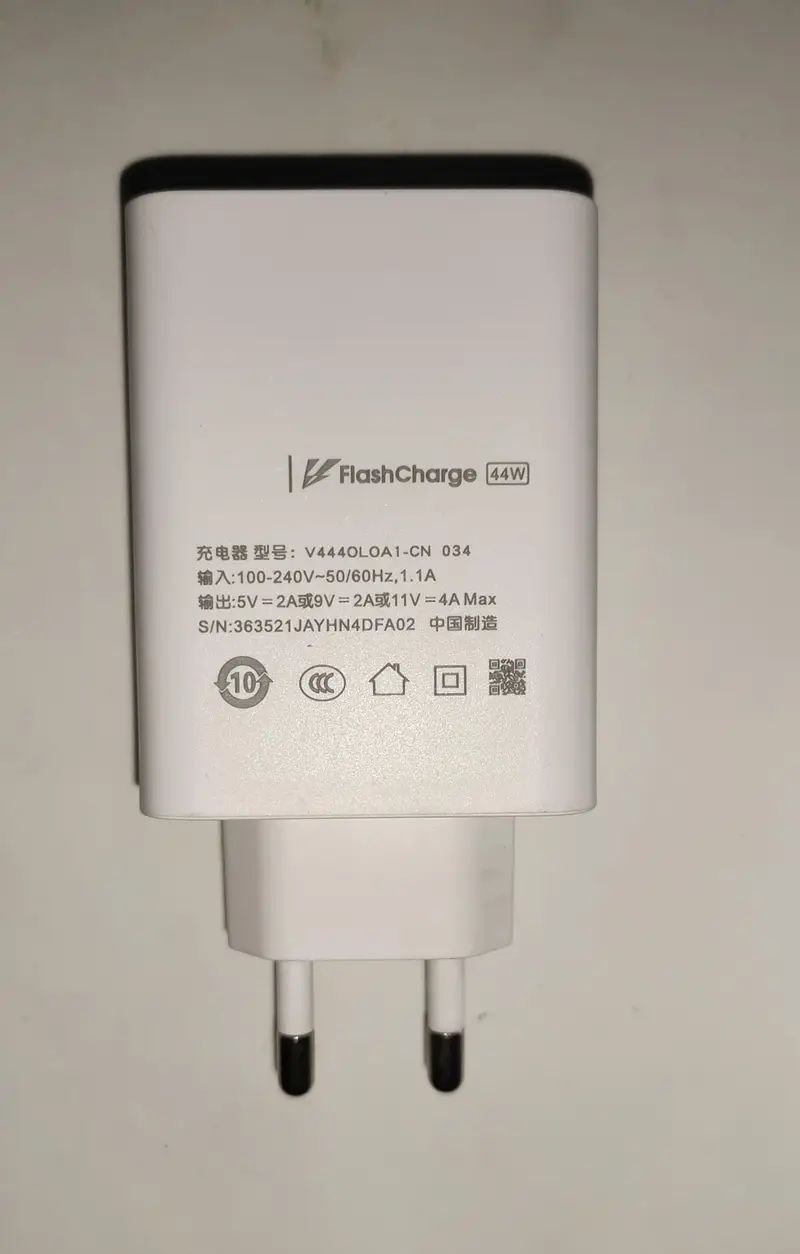 Vivo 44 watt adapter available