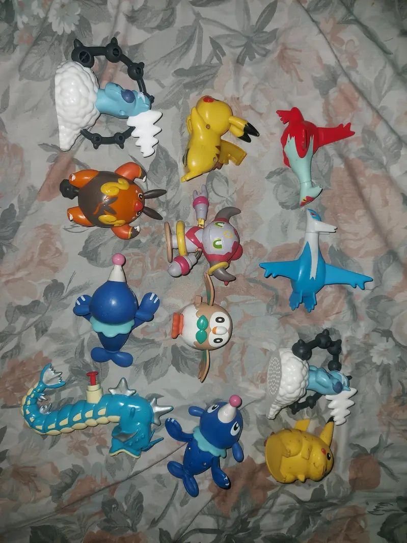 Pokemon hard figures one piece