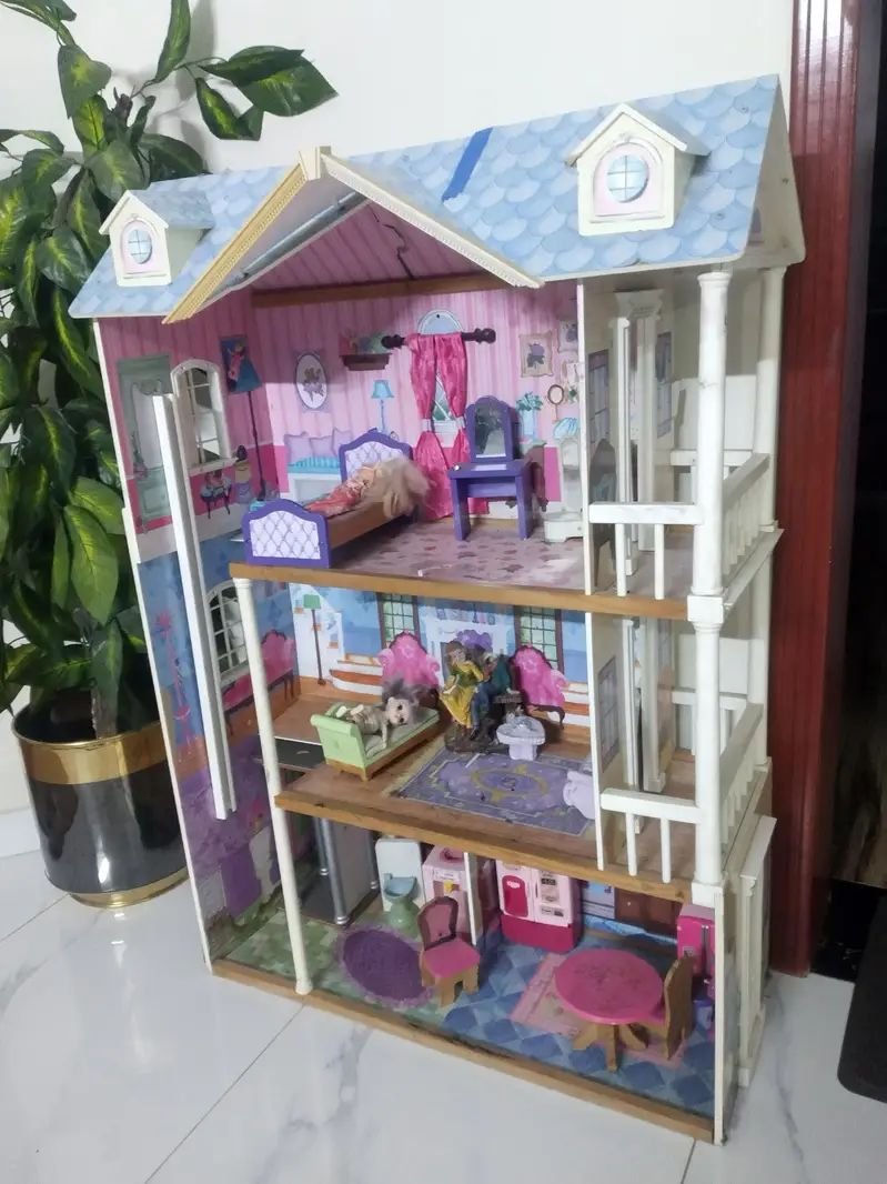 Doll House