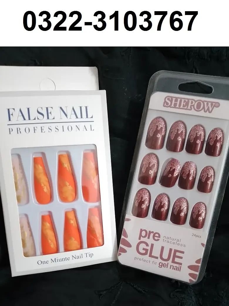 Artificial nails and glu stickers