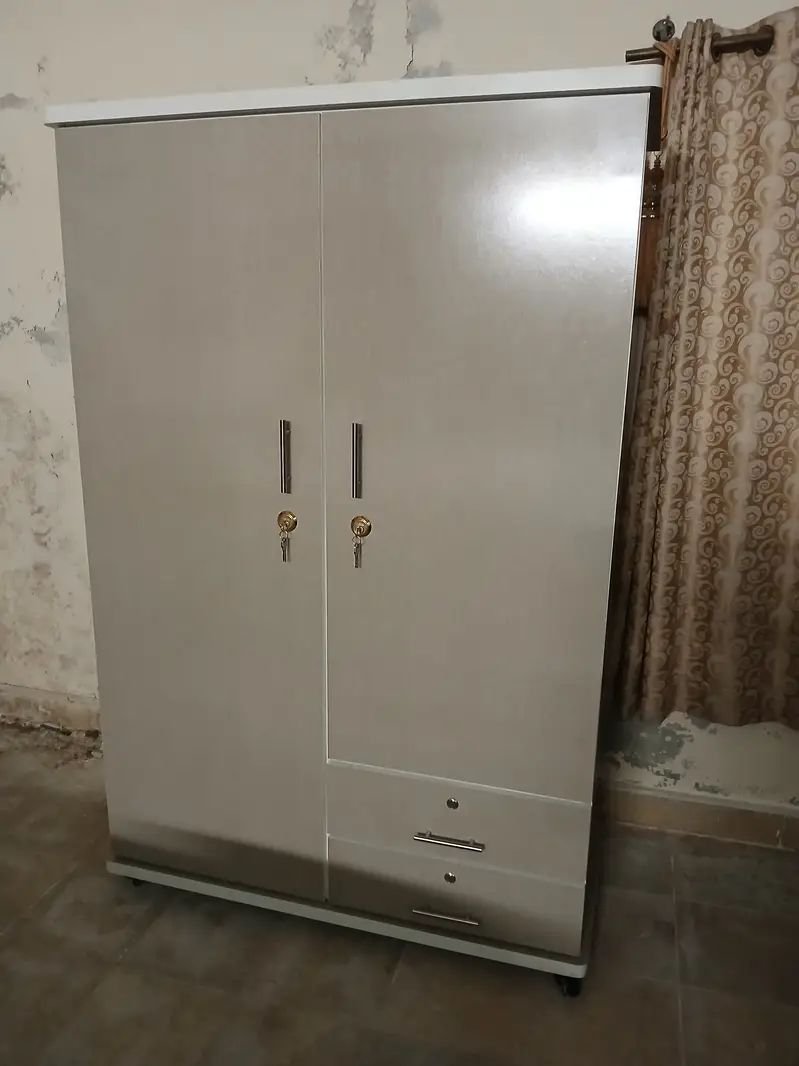 king size double bed new only 3 months used