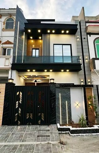 3 MARLA BRAND NEW LUXURY HOUSE WITH SOLID CONSTRUCTION OR IDEAL LOCATION AVAILABLE FOR SALE IN NEW LHR CITy