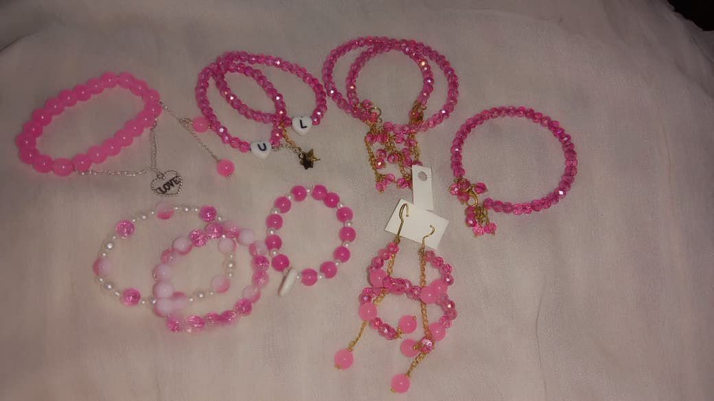 Bracelet in different varieties