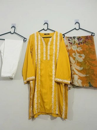 preloved 3pc women’s dresses
