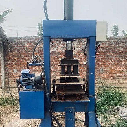 Hydrolic press Tuftile making machine/ Tuf tiles