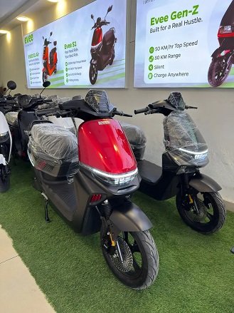 Cash & Installment Evee S1 [Lithium) Electric Scooty New 2026 Model