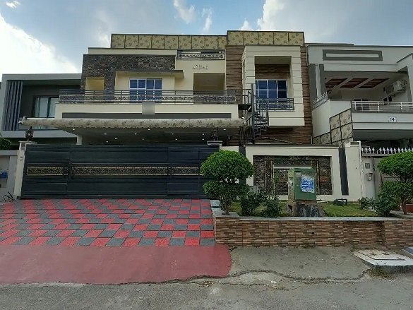 Get A On Excellent Location 14 Marla House 40×80 For Sale In G-13