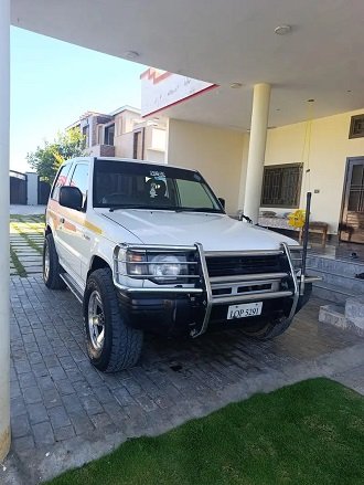 Mitsubishi Pajero 1992