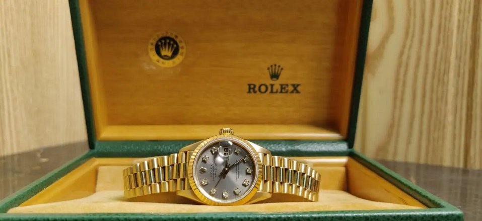 WE BUY Rolex Cartier Omega Vacheron Constantin Louis Vuitton Rado
