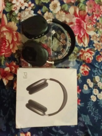 I am sell the 1 smart watch and 1 head phone