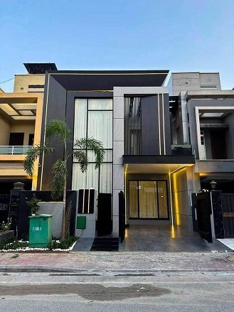 5 Marla Luxury Modern House On 30 Months Easy Instalments Plan | Bahria Orchard Lahore | Prime Location
