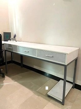 STUDY / COMPUTER TABLE FOR SALE