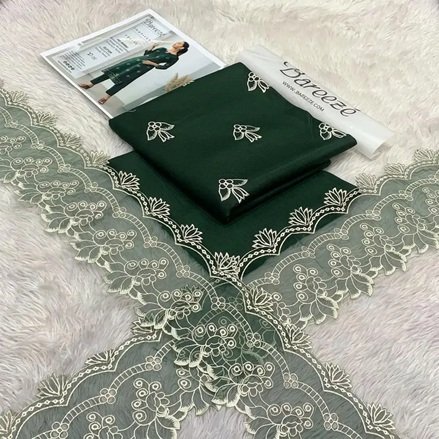 Green Embroidered women’s Lawn suit Unstitched