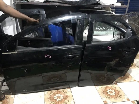 Yaris Japanese 2018/2025 all body parts available