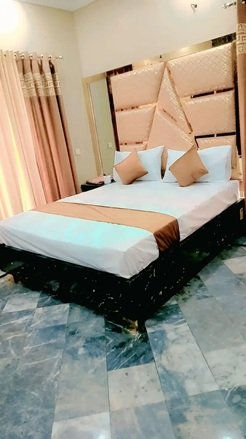Couple & Family Rooms 24/7 Available