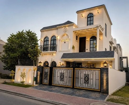 10 Marla Spanish Brand New House For Sale